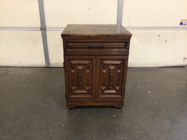 Antique Sewing Machine With Stand
