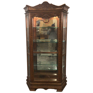 Pulaski Furniture Curio Cabinet