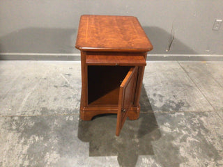 End Table With Small Inlay Pattern